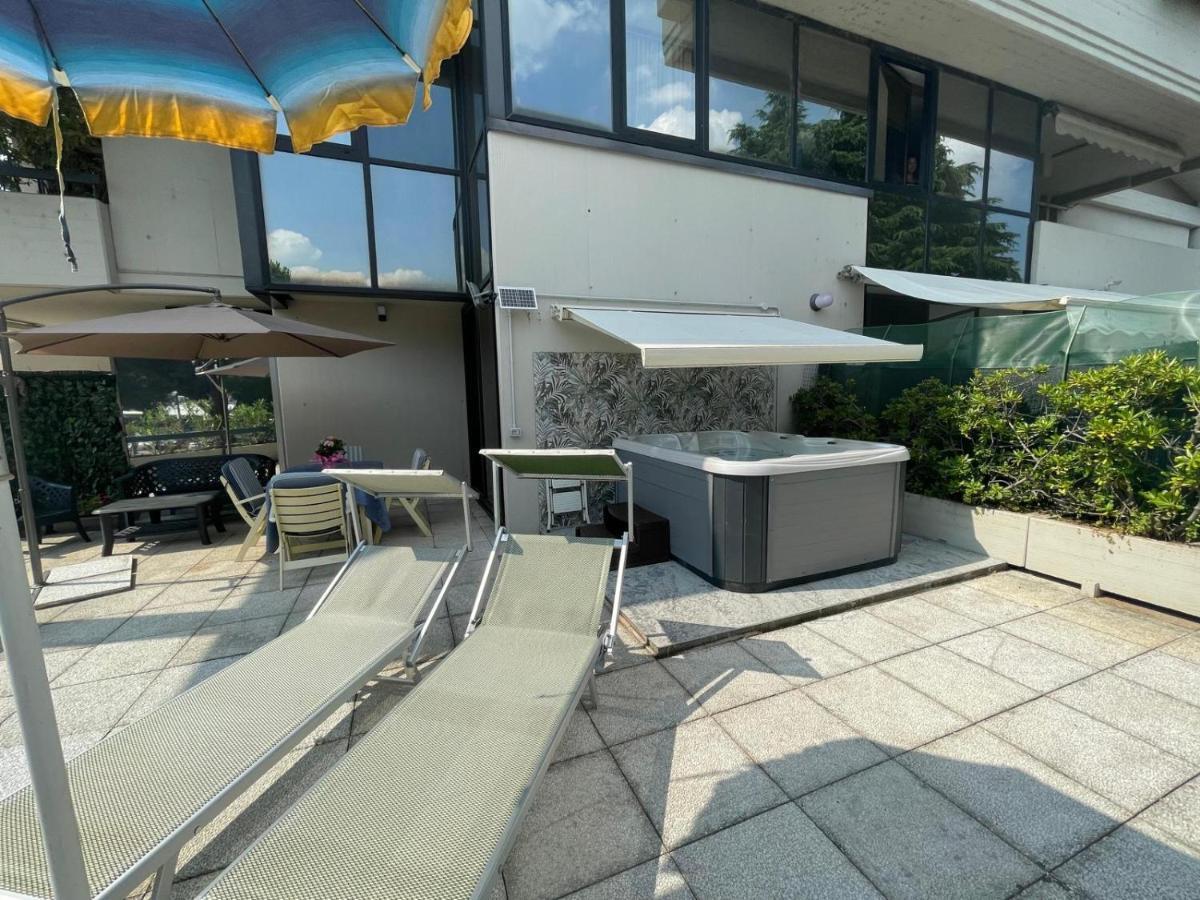Garda Fantasy Paradise Silver O Gold Desenzano del Garda Luaran gambar